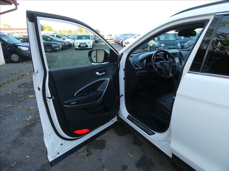 Hyundai Santa Fe 2,2 CRDi 4x4 Automat,DPH,Premi - fotka 20 z 62