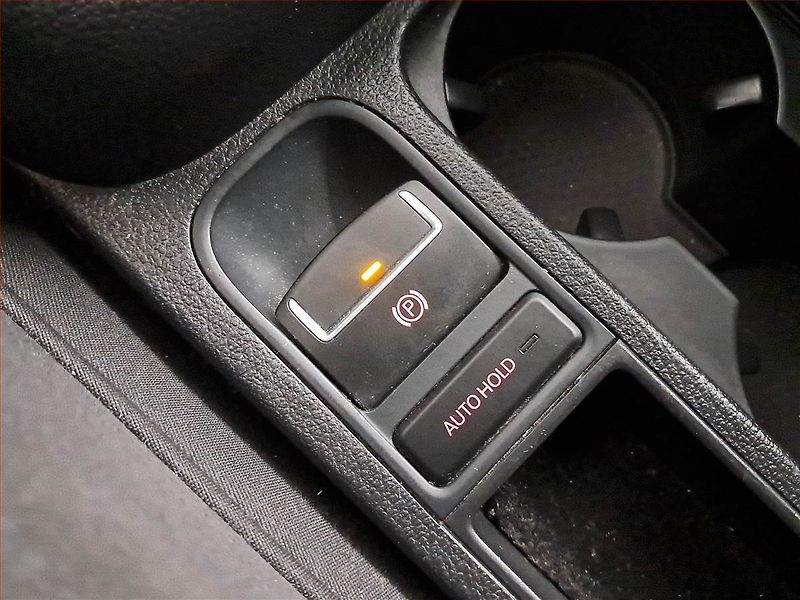 Volkswagen Tiguan (2009) 2.0 TDI, 4X4, ČR,1.maj - fotka 15 z 17