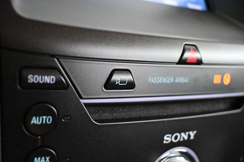 Ford S-MAX (2020) 2.0 4x4 140 KW LED ACC SONY Ta - fotka 30 z 45