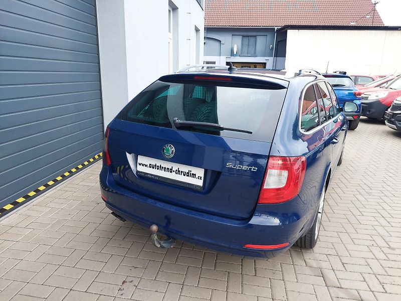 Škoda Superb (2011) Combi 2.0TDi DSG 125kW - fotka 5 z 18
