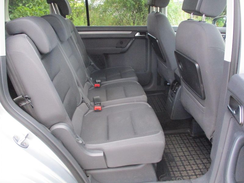 Volkswagen Touran TDi*77kW*159TKM*NAVI*L+Z PNEU - fotka 29 z 39