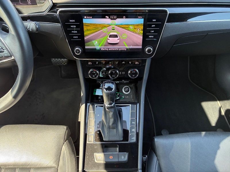 Škoda Superb (2021) L&K 2.0TDI WEBASTO PANO DPH - fotka 10 z 11