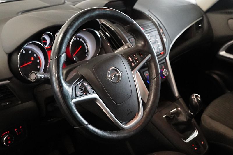 Opel Zafira - fotka 6 z 6