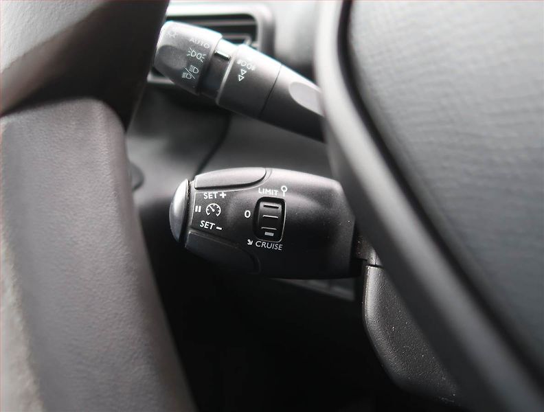 Peugeot Partner (2021) 1.5 BlueHDi, 3Místa, SR, 1Maj - fotka 13 z 14