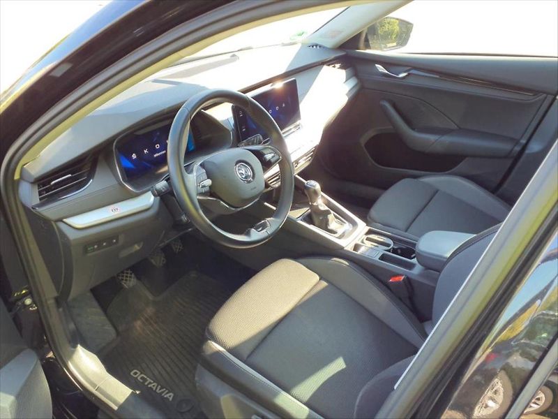Škoda Octavia 2,0 TDI WEBASTO TAŽNÉ PANORAMA - fotka 6 z 11