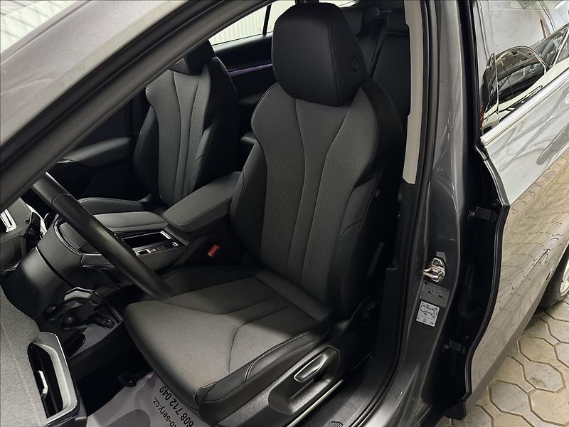 Škoda Enyaq IV80 ACC TAŽNÉ MATRIX LED - fotka 33 z 47