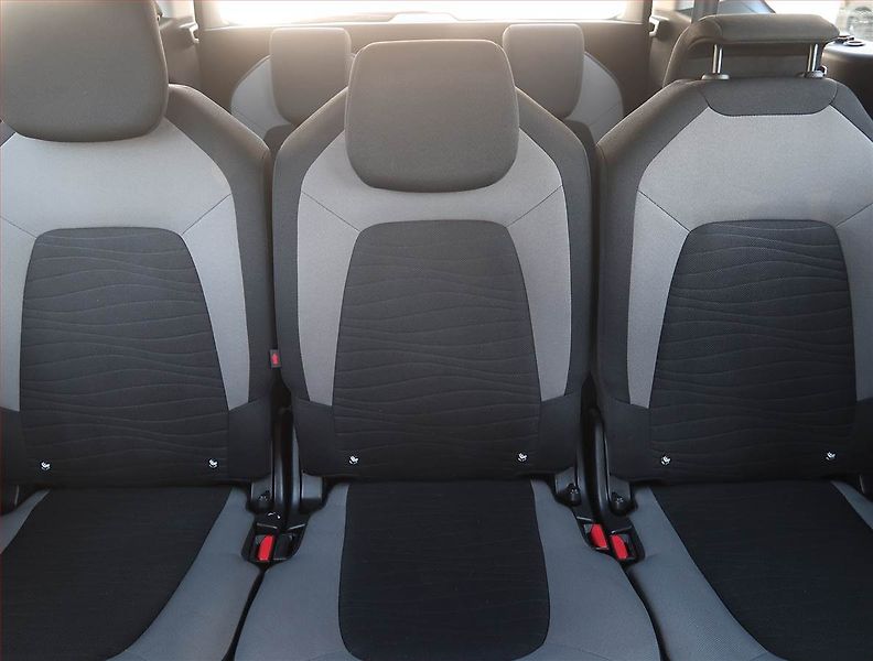 Citroën C4 Picasso (2016) 1.6 BlueHDi, 7 míst - fotka 10 z 21