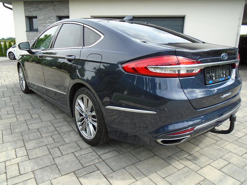 Ford Mondeo 2.0HYBRID 187PS VIGNALE ecvT - fotka 3 z 41