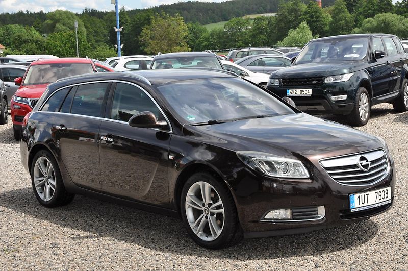 Opel Insignia 1.4i TURBO 103kW KOMBI - fotka 2 z 23