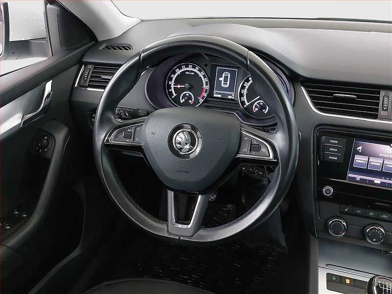 Škoda Octavia (2018) 2.0 TDI, Serv.kniha, Tempomat - fotka 11 z 15