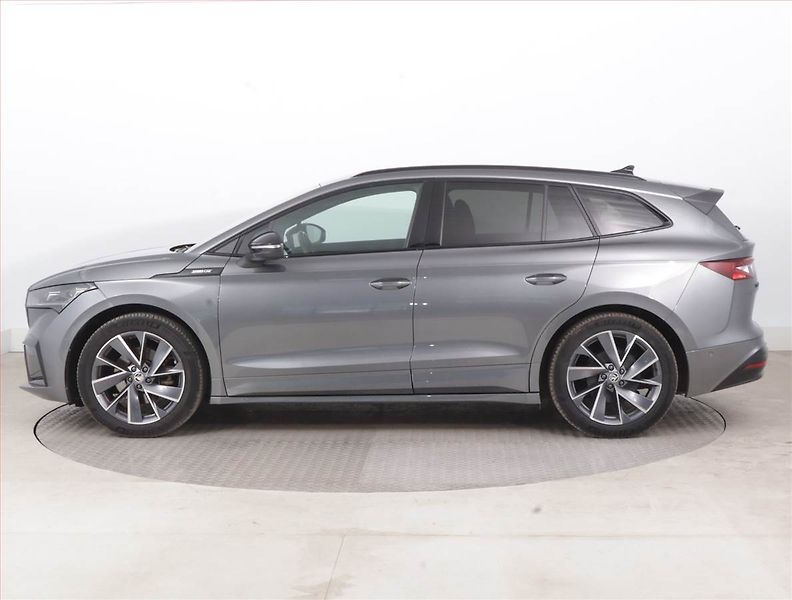 Škoda Enyaq (2023) Sportline 60 (62 kWh), SoH 93% - fotka 3 z 21