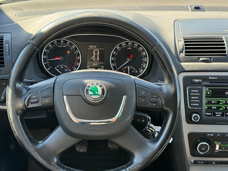 Škoda Octavia (2012) Elegance 1.6 TDI 77kW - fotka 16 z 40