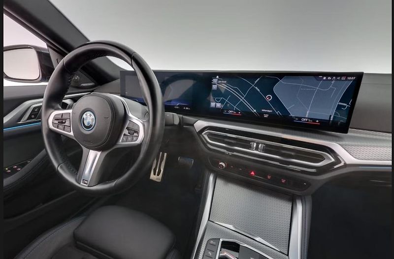 BMW i4 eDrive40 GC Tažné Ambient Kam - fotka 12 z 28