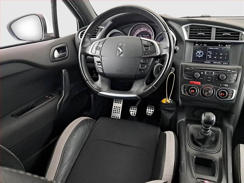 Citroën DS4 (2014) 1.6 e-HDi, Serv.kniha - fotka 7 z 19