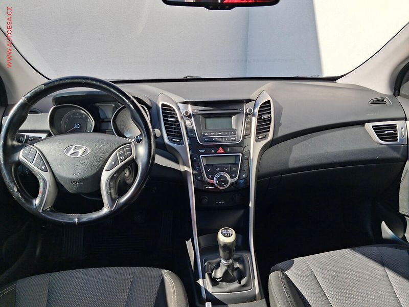 Hyundai i30 (2013) 1.4i LPG, ČR, AC, tempo - fotka 8 z 17