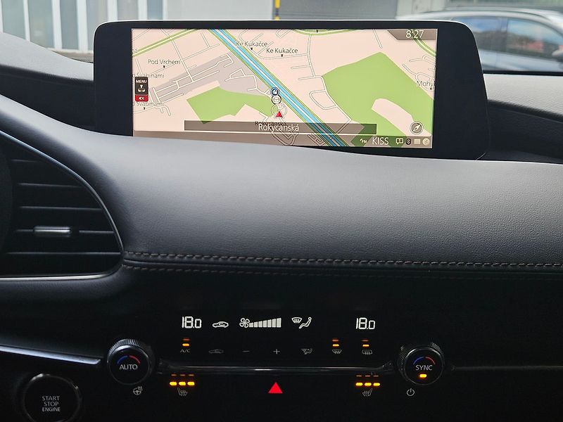 Mazda 3 2.5i e-SKYACTIV G, 1.majitel - fotka 22 z 31