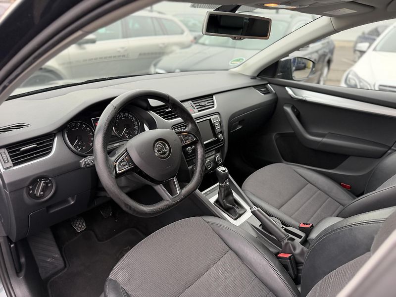 Škoda Octavia 2.0 TDi, 110kw, manuál - fotka 5 z 13