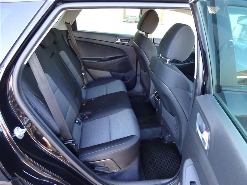 Hyundai Tucson 1,6T- GDi 130kW Trikolor - fotka 25 z 58