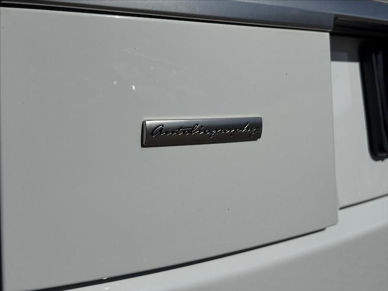 Land Rover Range Rover 4,4 SDV8 Autobiography AWD DPH - fotka 35 z 38