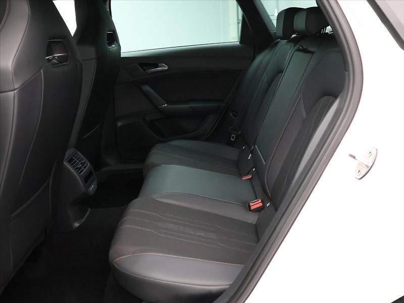 Cupra Leon ST 2,0 TSI DSG DPH - fotka 13 z 30