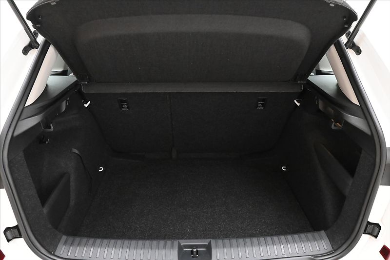 Škoda Kamiq 1,0 TSI 81 kW Ambiente Záruka - fotka 10 z 30