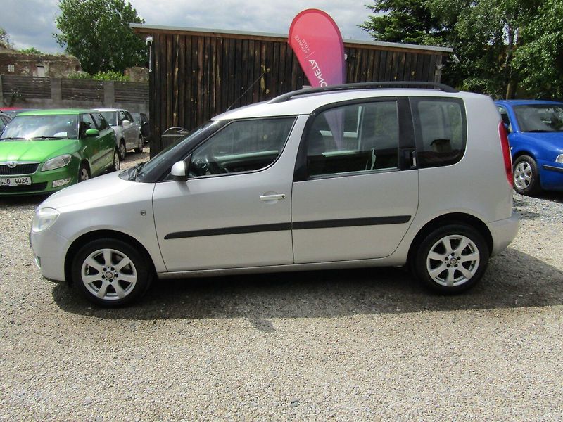 Škoda Roomster (2007) 1.6 16V 77kW - fotka 3 z 36