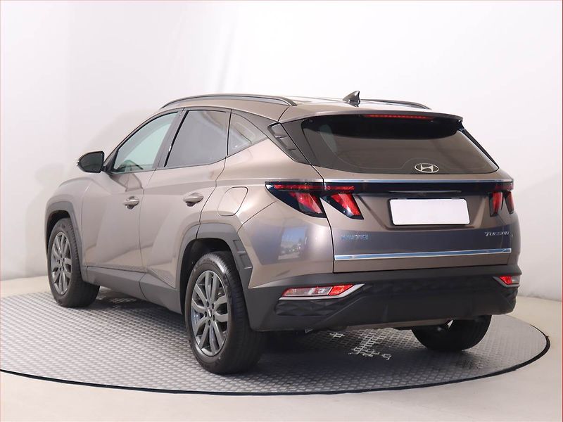 Hyundai Tucson (2021) Family 1.6 T-GDI - fotka 4 z 18