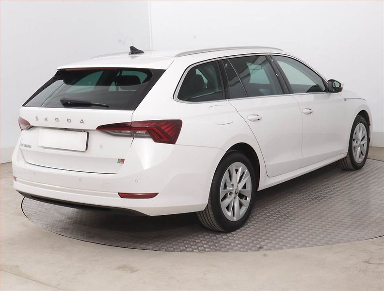 Škoda Octavia (2024) 2.0 TDI - fotka 5 z 16