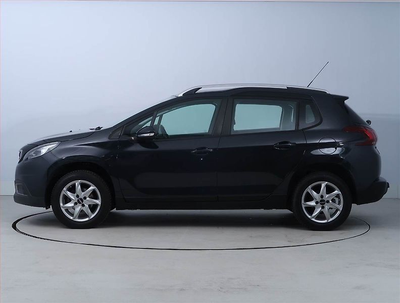 Peugeot 2008 (2018) Active Pack 1.2 PureTech - fotka 3 z 18