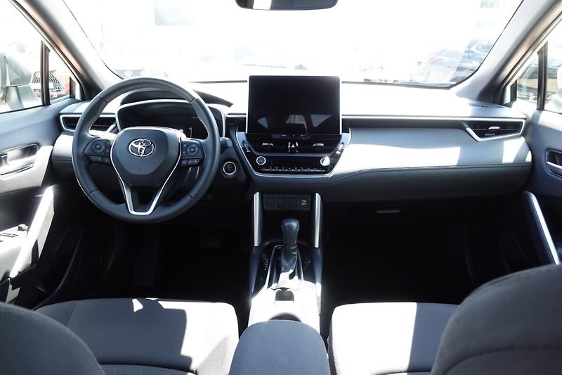 Toyota Corolla Cross 2,0 HEV Comfort FWD - fotka 16 z 28