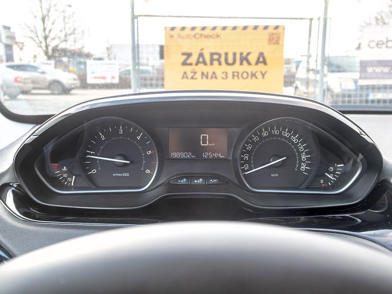 Peugeot 208 (2016) ČR 1.6HDI 55KW – PO SERVISU - fotka 13 z 38