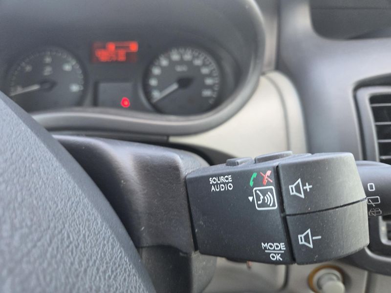 Opel Vivaro 2.0CDTI 84kw  - fotka 26 z 30