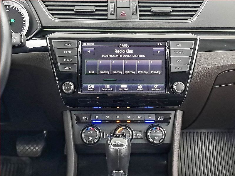 Škoda Superb (2016) Laurin&Klement 2.0 TSI, 4X4 - fotka 12 z 21
