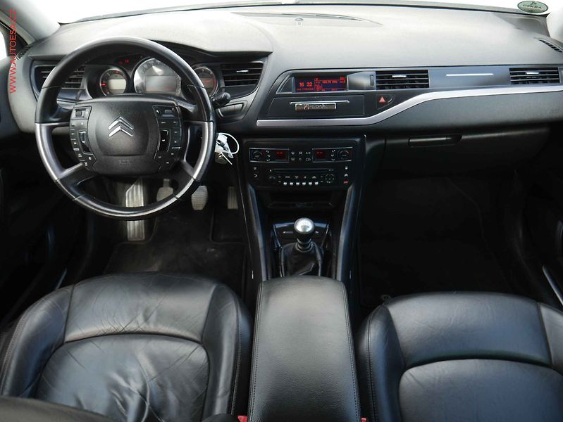 Citroën C5 (2012) 2.0 HDi, AC, kožený in. - fotka 7 z 19