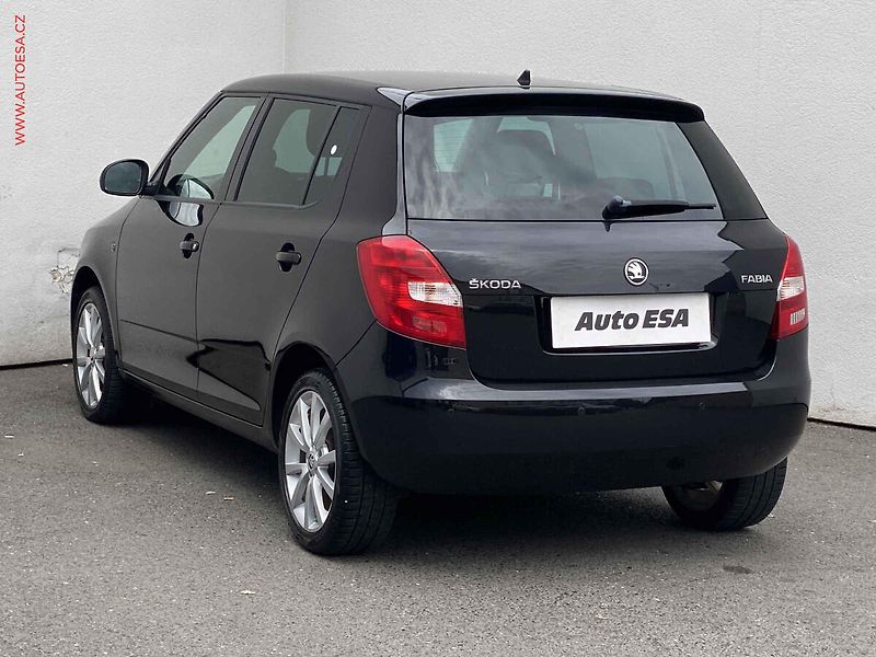 Škoda Fabia (2014) 1.2 TSi, Ambition, výhřev sed - fotka 6 z 17