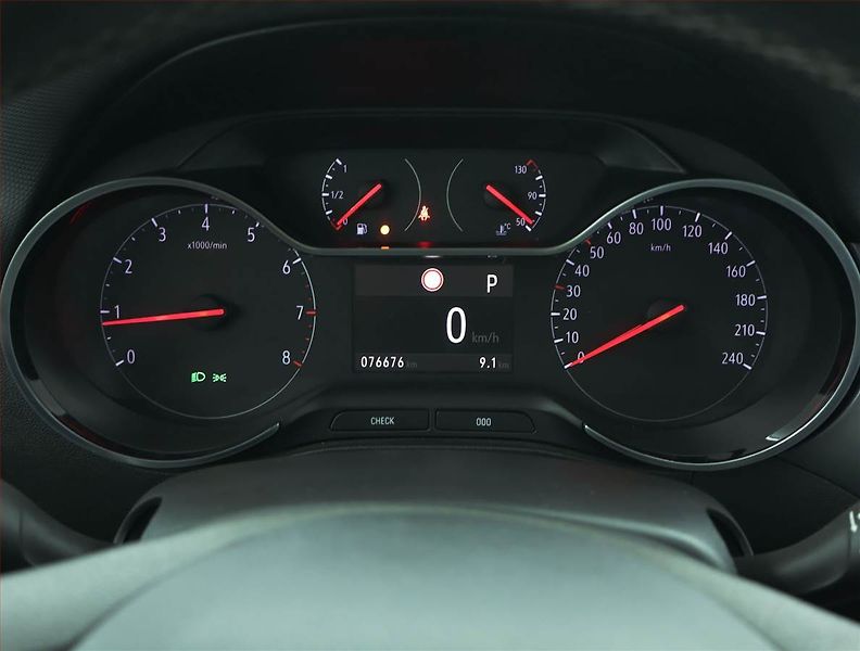 Opel Crossland X (2021) Elegance 1.2 Turbo, Automat - fotka 11 z 15