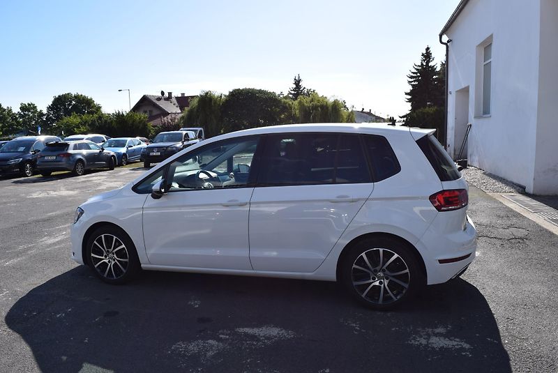 Volkswagen Golf Sportsvan (2018) 1.5TSI 96kw EVO 130 TAŽNÉ APP  - fotka 12 z 44