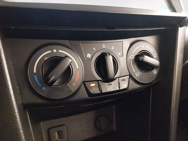 Suzuki Swift (2015) 1.2, jezdí výborně - fotka 16 z 21