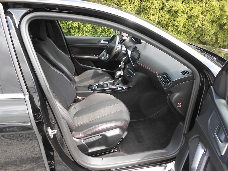 Peugeot 308 GT-Line,AUTOMAT,120TKm - fotka 19 z 43