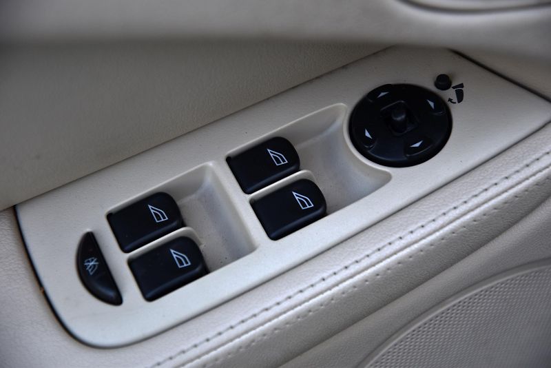 Jaguar X-Type 3.0 V6 AWD,MANUÁL,NAV,KŮŽE,ALU - fotka 9 z 44