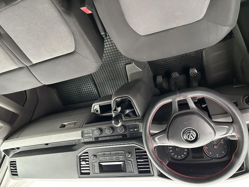 Volkswagen Crafter 2.0 TDI - fotka 6 z 21