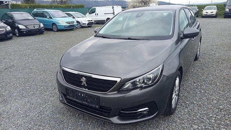 Peugeot 308 (2018) - fotka 1 z 36