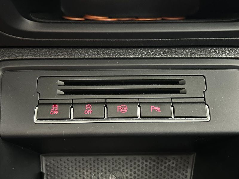 Volkswagen Tiguan 2.0 TDI 4x4 LIFE - fotka 8 z 29