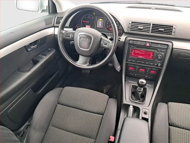 Audi A4 (2006) 2.0 TDI, nová STK - fotka 7 z 17