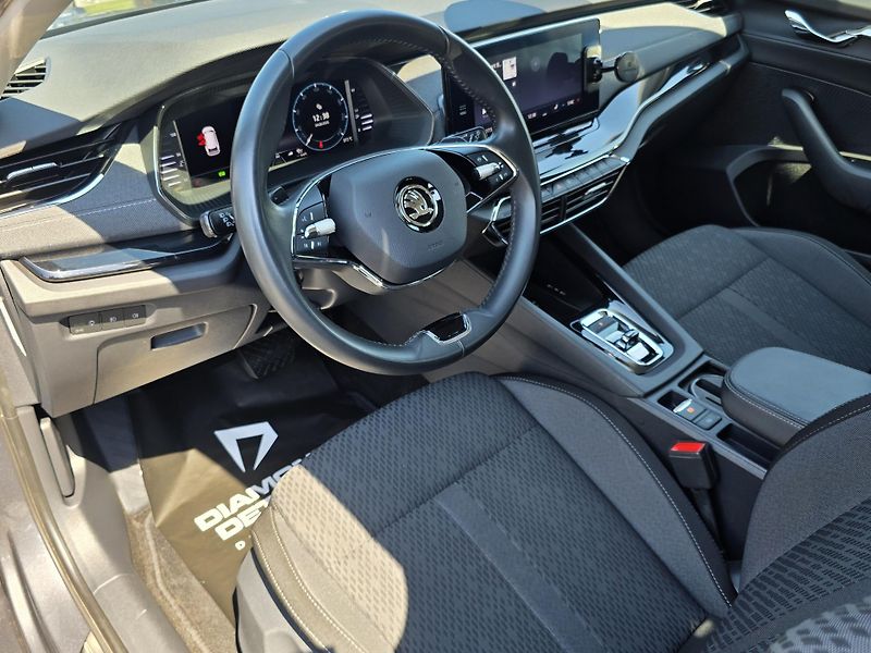 Škoda Octavia 2.0TDI 110KW DSG STYLE+ TZ. ČR - fotka 12 z 48