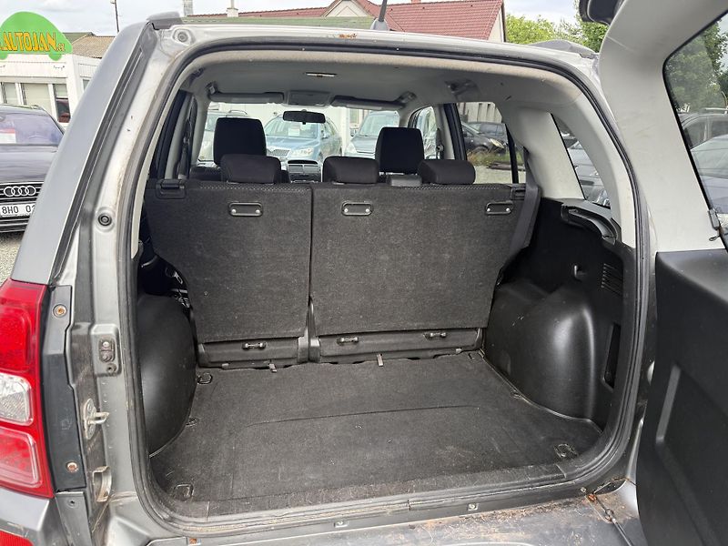 Suzuki Grand Vitara 2.0 16V 4x4  - fotka 12 z 13