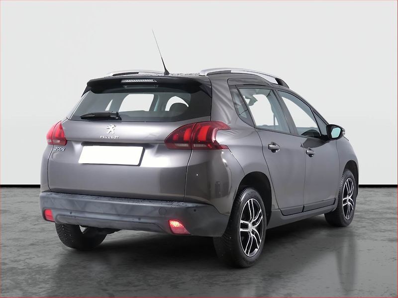Peugeot 2008 (2019) Active 1.2 PureTech, ČR,1.maj - fotka 5 z 15