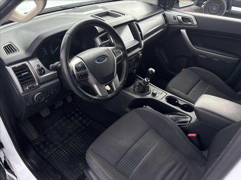 Ford Ranger 2,0 EcoBlue 125kW XLT Hardtop - fotka 20 z 38