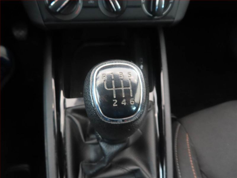 Škoda Scala (2019) 1.0 TSI, Tempomat - fotka 12 z 14
