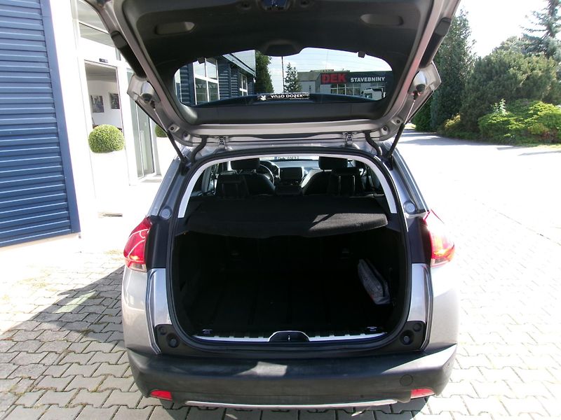 Peugeot 2008 1.6 HDI - fotka 13 z 22